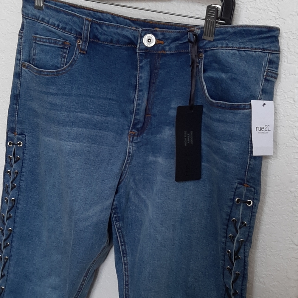 Rue21 NWT Lace Up Ankle Jegging size 16